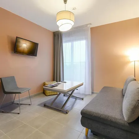 Appart'city Confort Toulouse Aeroport شقة فندقية 3*