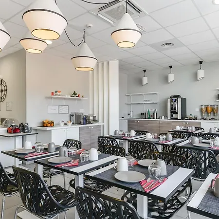 Апарт-отель Appart'city Confort Toulouse Aeroport Корнебарьё